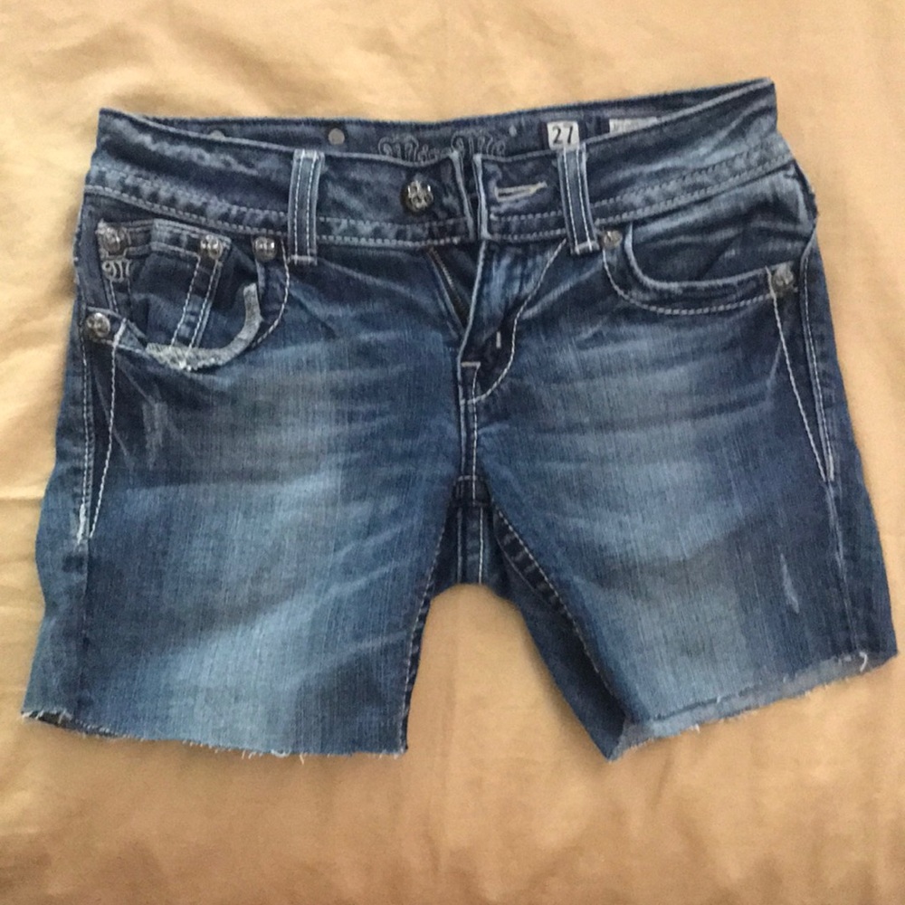 ✨Miss me shorts✨ size 27